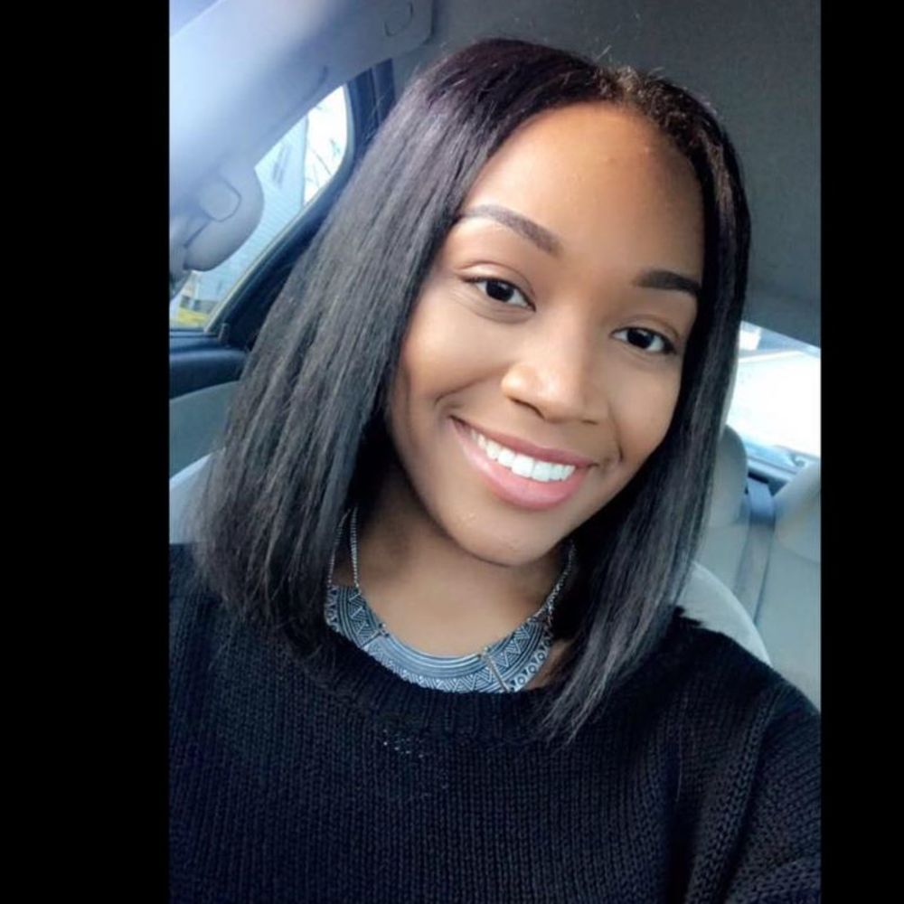 Meet your Posher, Ambria